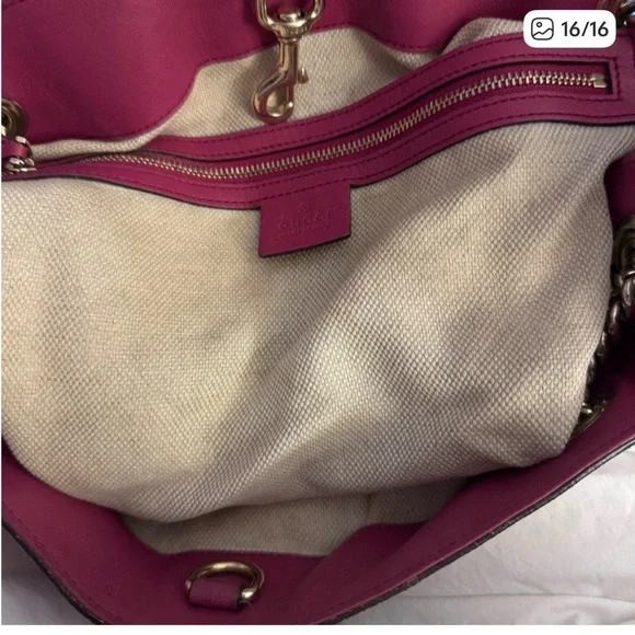 Gucci Fuchsia Patent Leather Soho Shoulder Bag